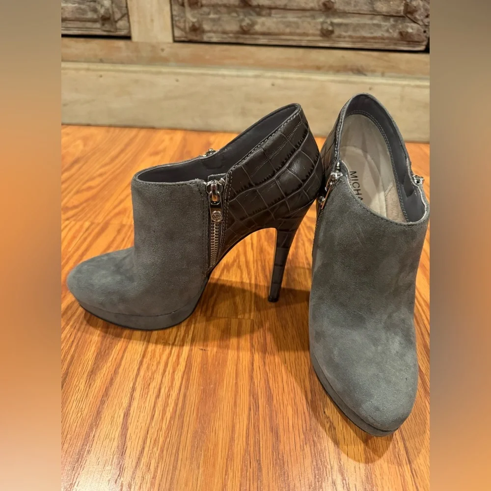 Michael Kors Slate Platform Bootie With MK logo Zipper Size 7M